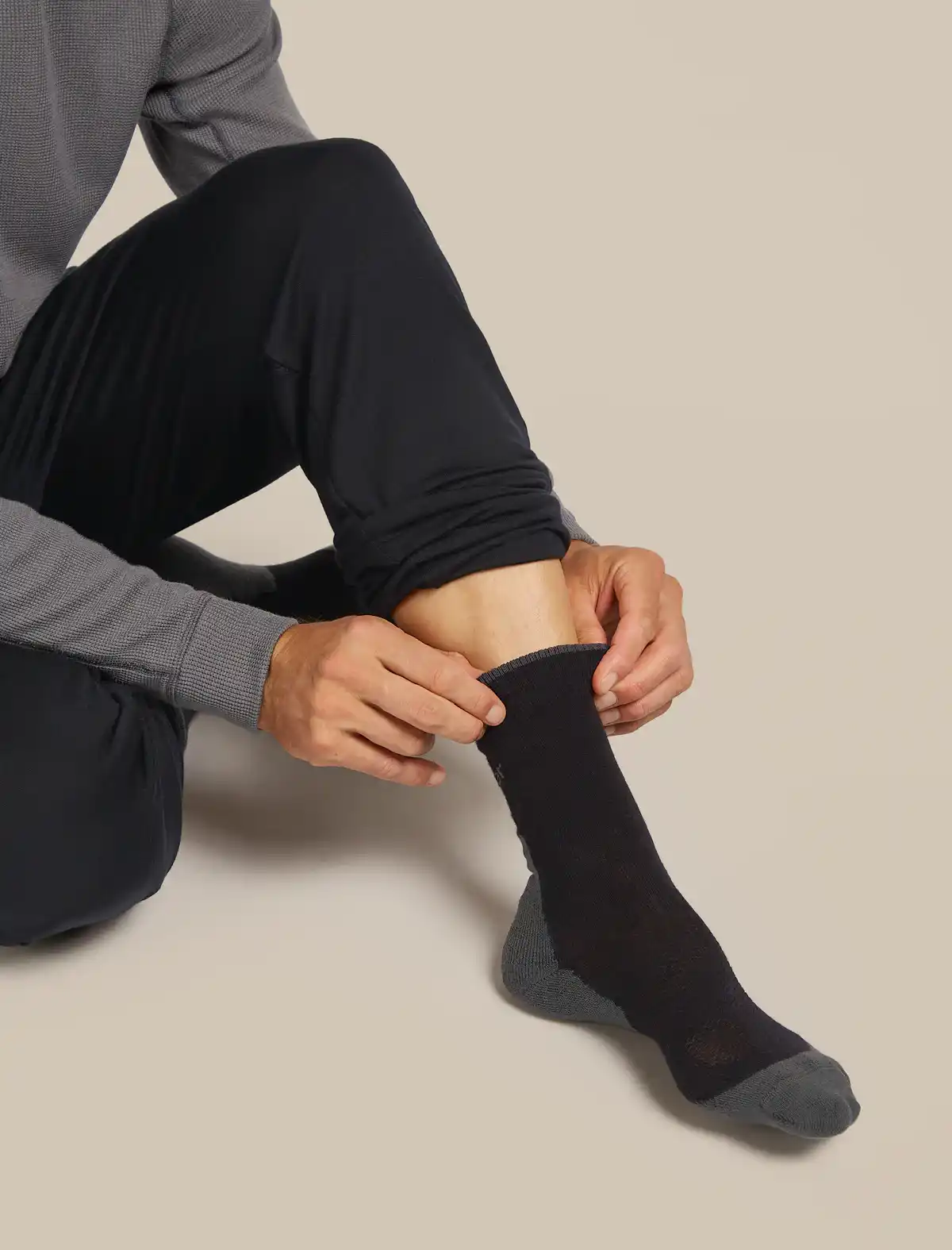 Icebreaker Hike+ Light Crew Mens Socks - Image 3
