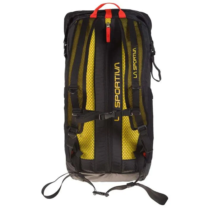 La Sportiva Alpine 30 Litre Daypack - Image 2