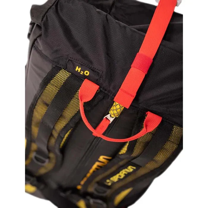 La Sportiva Alpine 30 Litre Daypack - Image 5