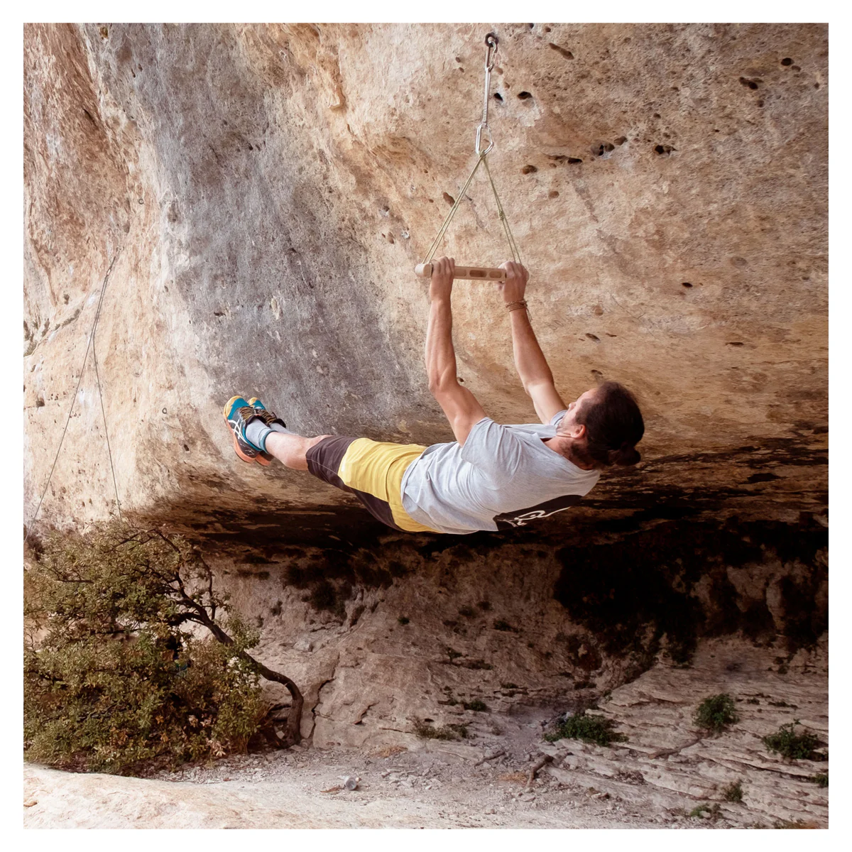 YY Vertical La Baguette Climbing Hangboard - Image 4